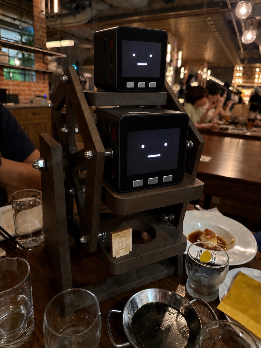 ドリンク観覧車に乗ったM5Stackデバイス（着想元）